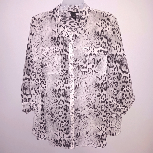 Lane Bryant women's blouse animal prints size 26/28 gray and black sheer button - Picture 1 of 5